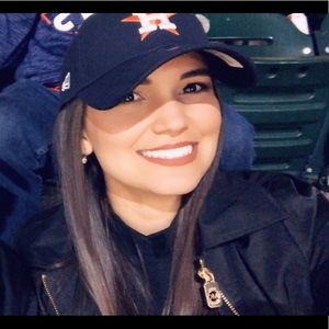 Meet your Posher, Leah